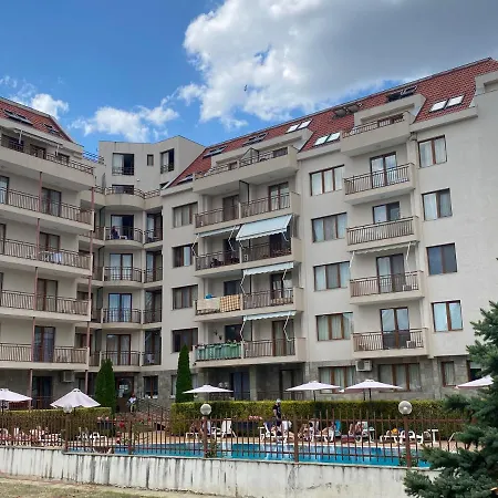 Summer Breeze 503 Private Sunny Апартамент *