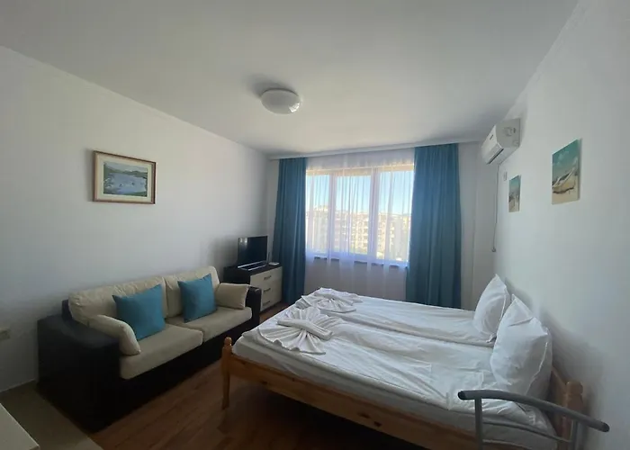 Summer Breeze 503 Private Sunny Apartment *