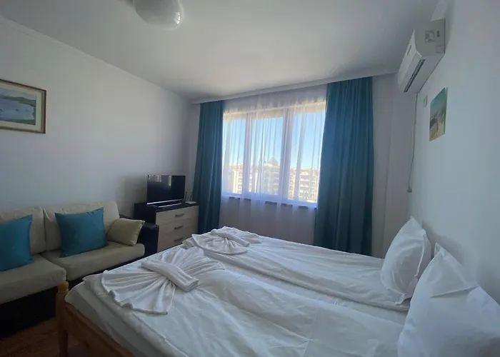 Апартамент Summer Breeze 503 Private Sunny Слънчев бряг